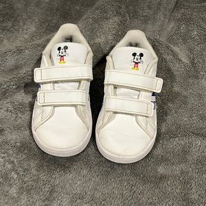 Adidas Mickey Mouse sz 5.5C Wht/Blue/Green GUC